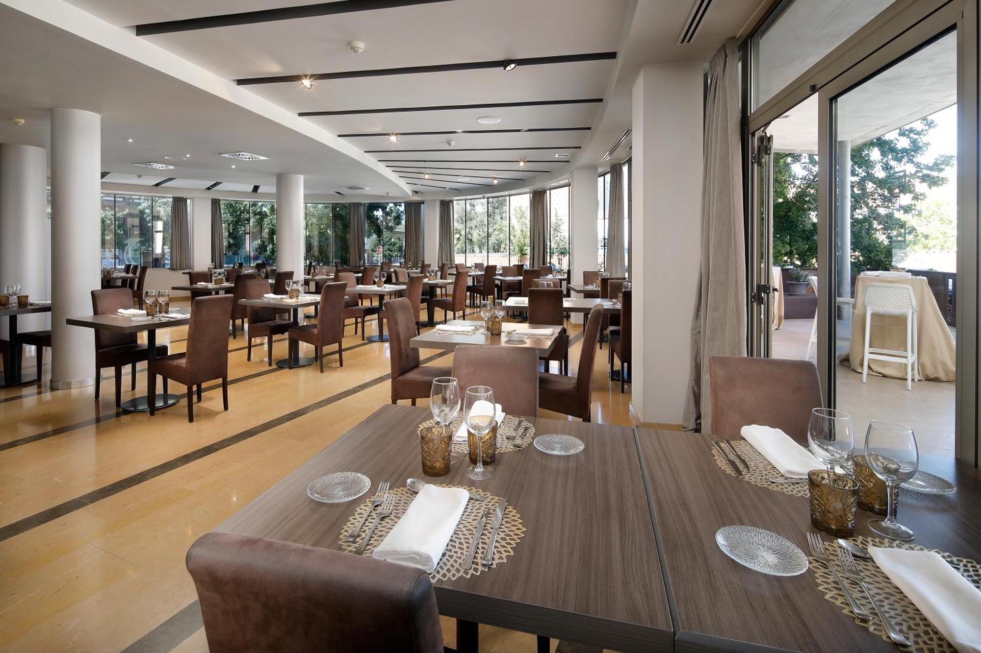 Hotel Masmonzon Ngoại thất bức ảnh